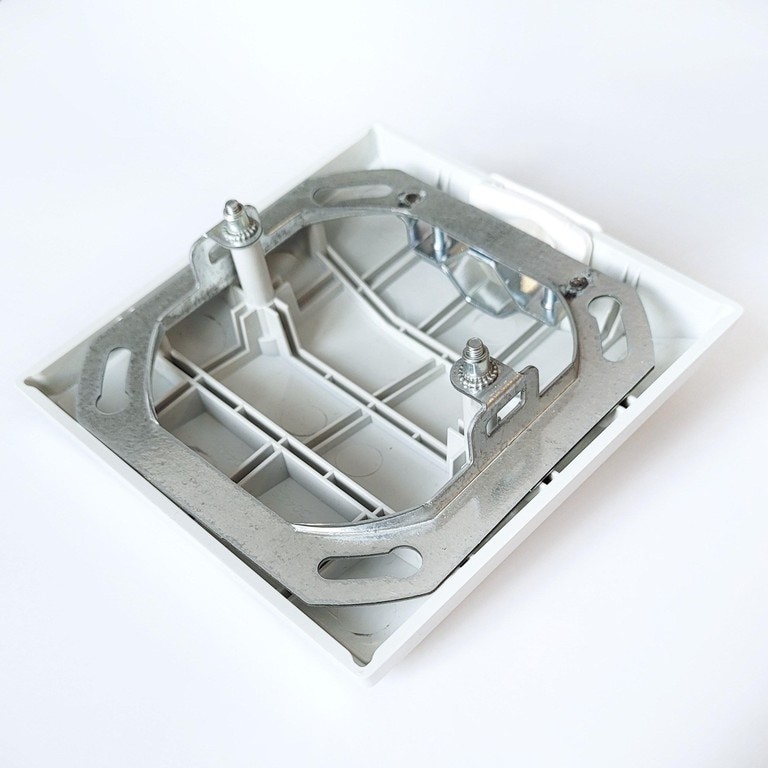 Rechtstr. aansl. 3P+N+A 6mm²