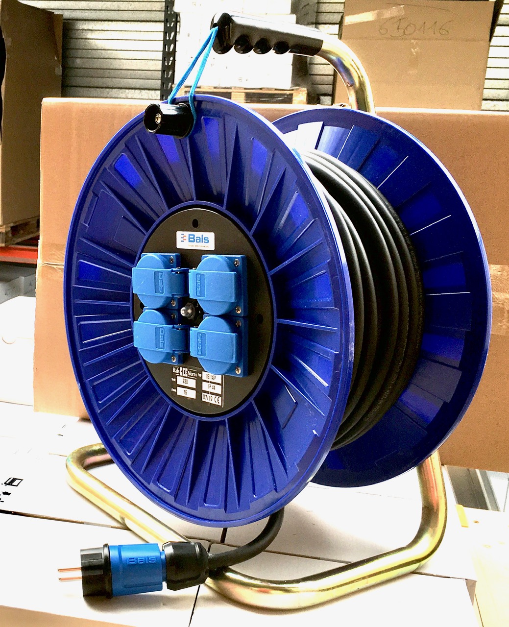 Kunststof kabeltrommel 40m 3G2.5+ 4 x inbouw stopcontact