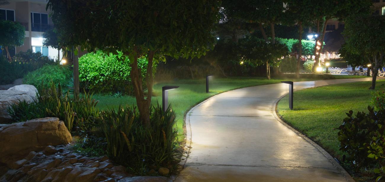 Indigo OU348NW24: Tuinpaaltje op zonne-energie en oplaadbaar - RAMA 2W 600Lm 4000K 45° IP54 Antracite - Image 3